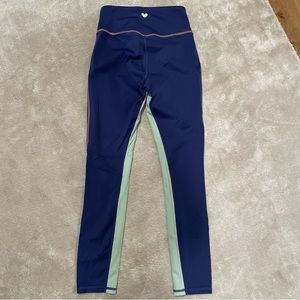 Women’s Fabletics leggings XS
